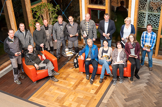 Das Team von Holz-Schröer, Ihrem Holzfachmarkt in Dingden, freut sich auf Ihren Besuch.