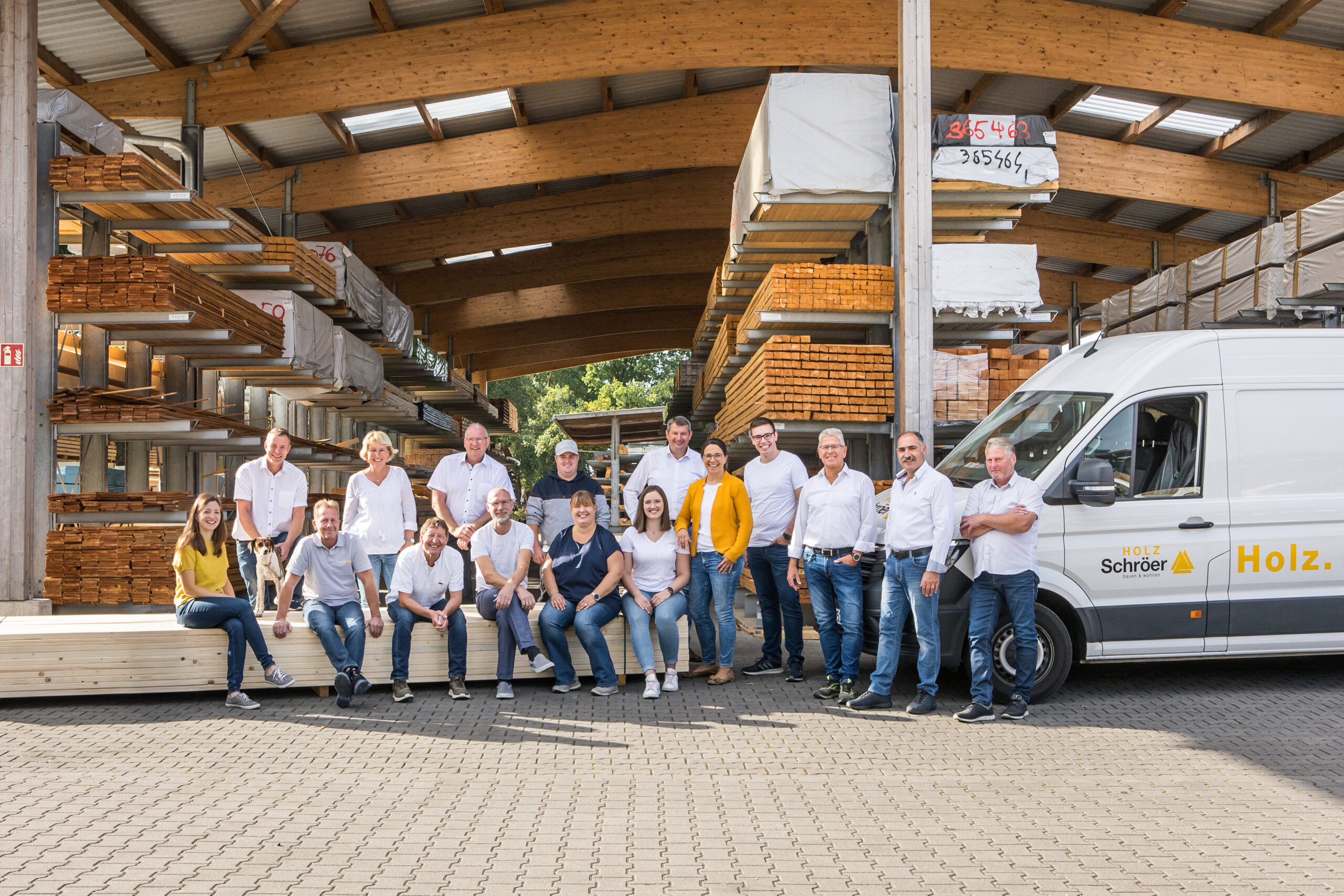 Das Team von Holz-Schröer, Ihrem Holzfachmarkt in Dingden, freut sich auf Ihren Besuch.